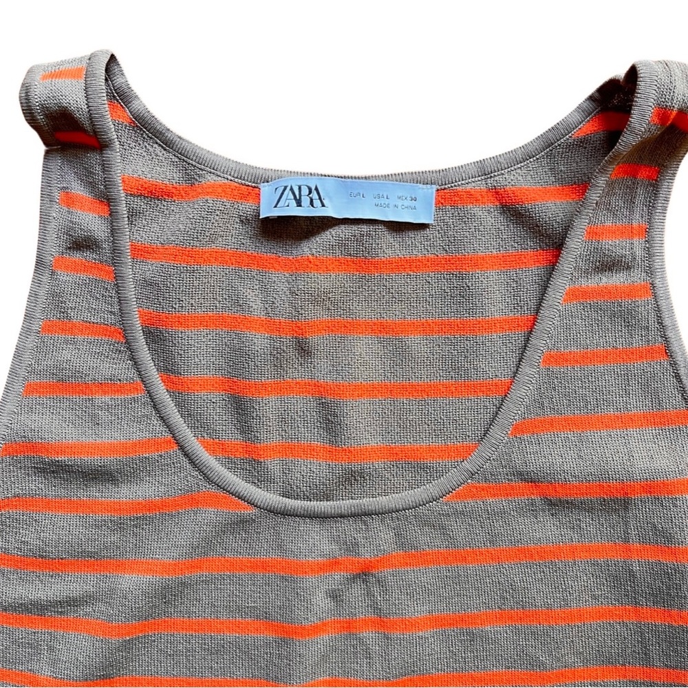 NWOT ! Sleeveless stripped top - Picture 5 of 7